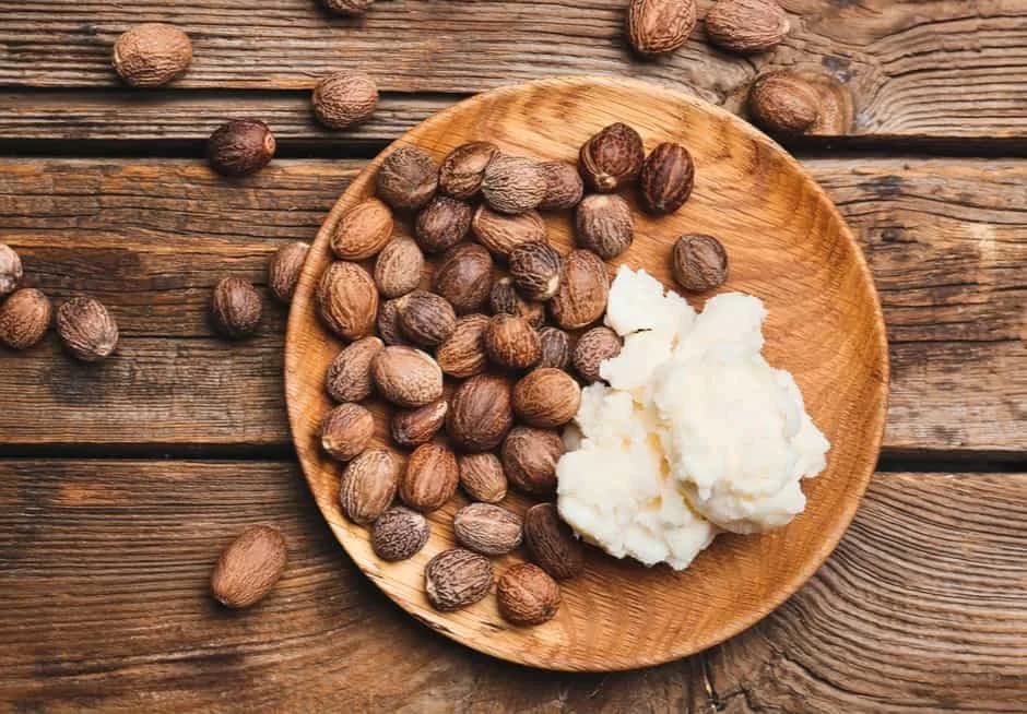 Beurre de karité : bienfaits et recettes naturelles pour corps et lèvres en 2024