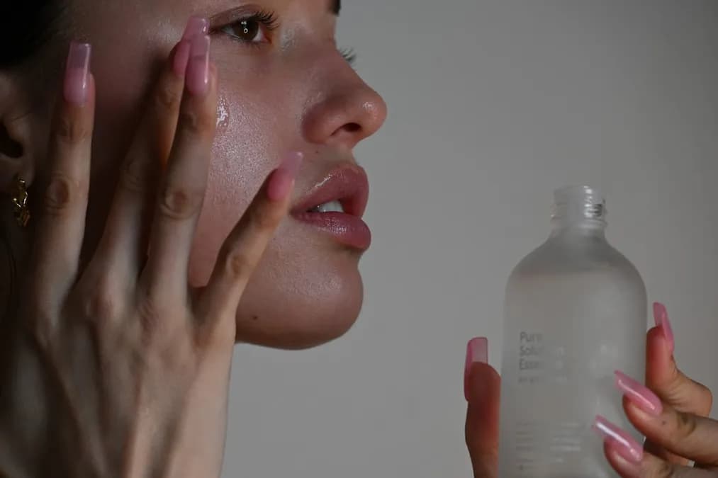 Lait de coco en cosmétique : hydratation intense pour corps et cheveux secs