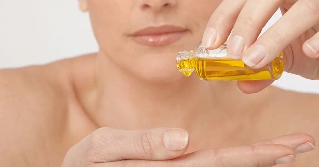 Pourquoi associer huile essentielle de lavande et huile d'argan pour une peau apaisée et régénérée