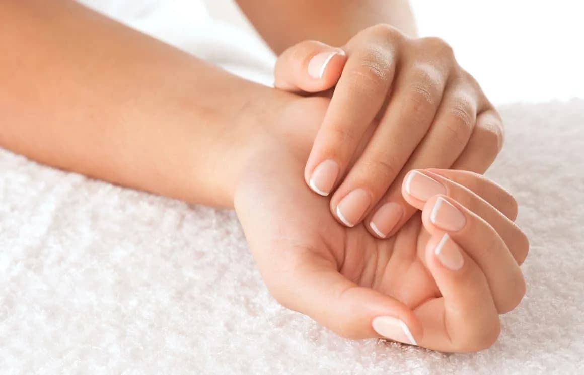 Ongles cassants ? Nos recettes naturelles pour les renforcer