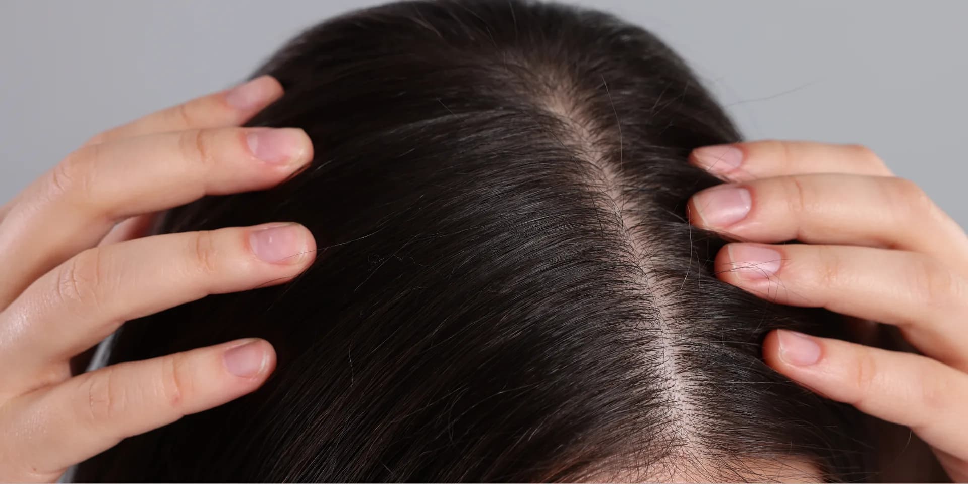 Comment le cuir chevelu révèle la santé de votre peau : conseils naturels pour une meilleure hygiène