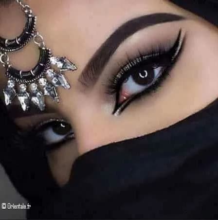 Kohl Marocain Traditionnel : Utilisation Cosmétique et Alternatives Naturelles