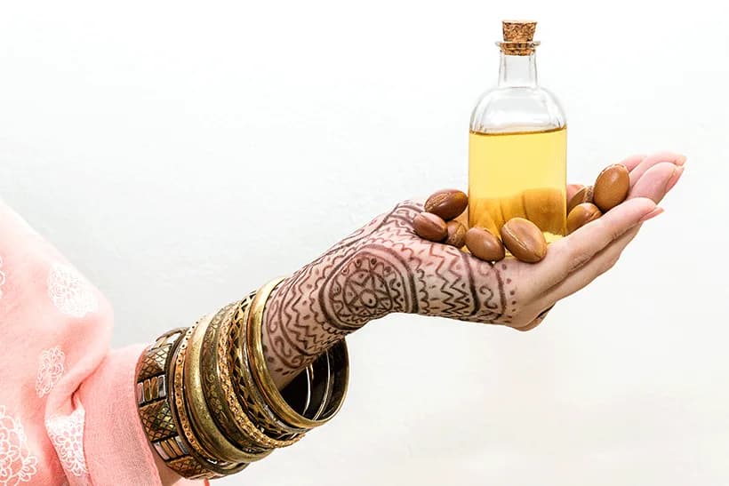 Huile d'argan pour ongles cassants : recettes et astuces